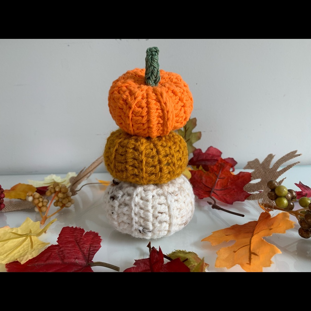 Crochet Pumpkins - Picture 2 of 3
